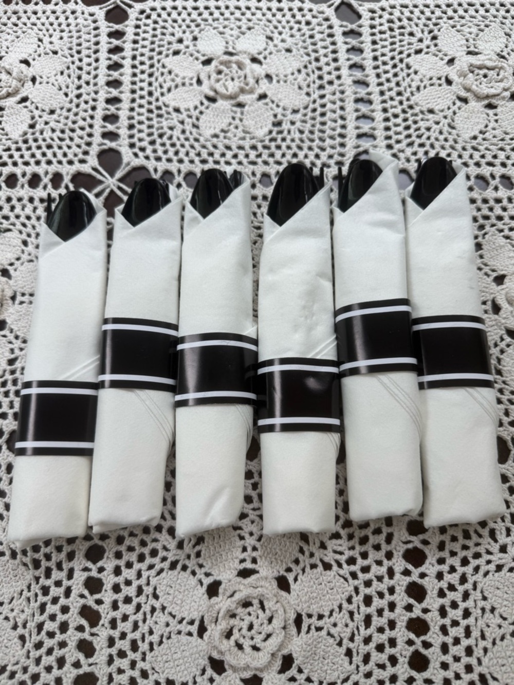 Set of 6 New never used Baroque Disposal Cutlery Knives Forks Spoons Pre-rolled